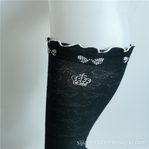 Breathable Crown Embroidered Lace Over-the-calf Socks